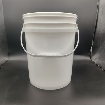Huishoudelijk PP-plasticemmer Warmtebestendige PP-gebruiksemmer met deksel