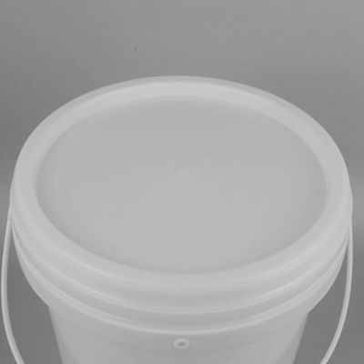 Kleine plastic zand emmers Plastic strand emmers voor 3-6 jaar oud