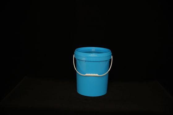 Duurzame plastic emmer met deksel voor voedselproductie en -opslag