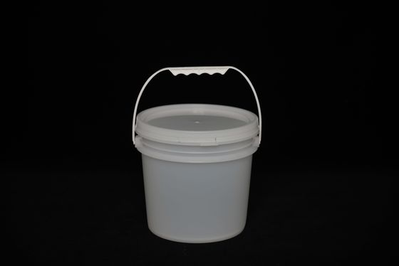 Duurzame plastic emmer met deksel voor voedselproductie en -opslag